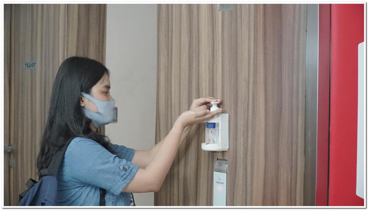 Reddoorz Plus @ Hotel Star 88 Tugu Екстериор снимка